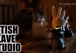 【HD】お仕置き箱に閉じ込められたBDSMドール